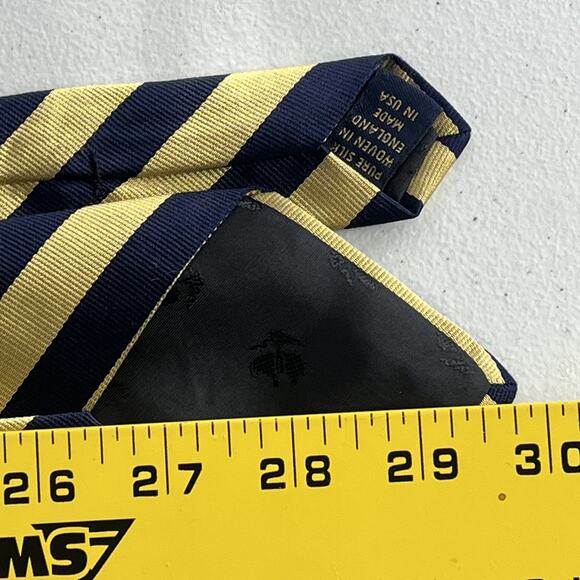 Brooks Brothers Makers Men's Necktie 59.5" Gold With Navy Stripes 100% Silk - Picture 6 of 8